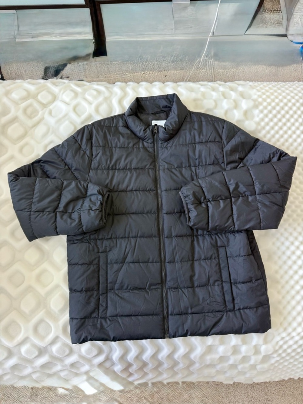 GAP Men's Black Quilted Puffer Jacket - Zip Front